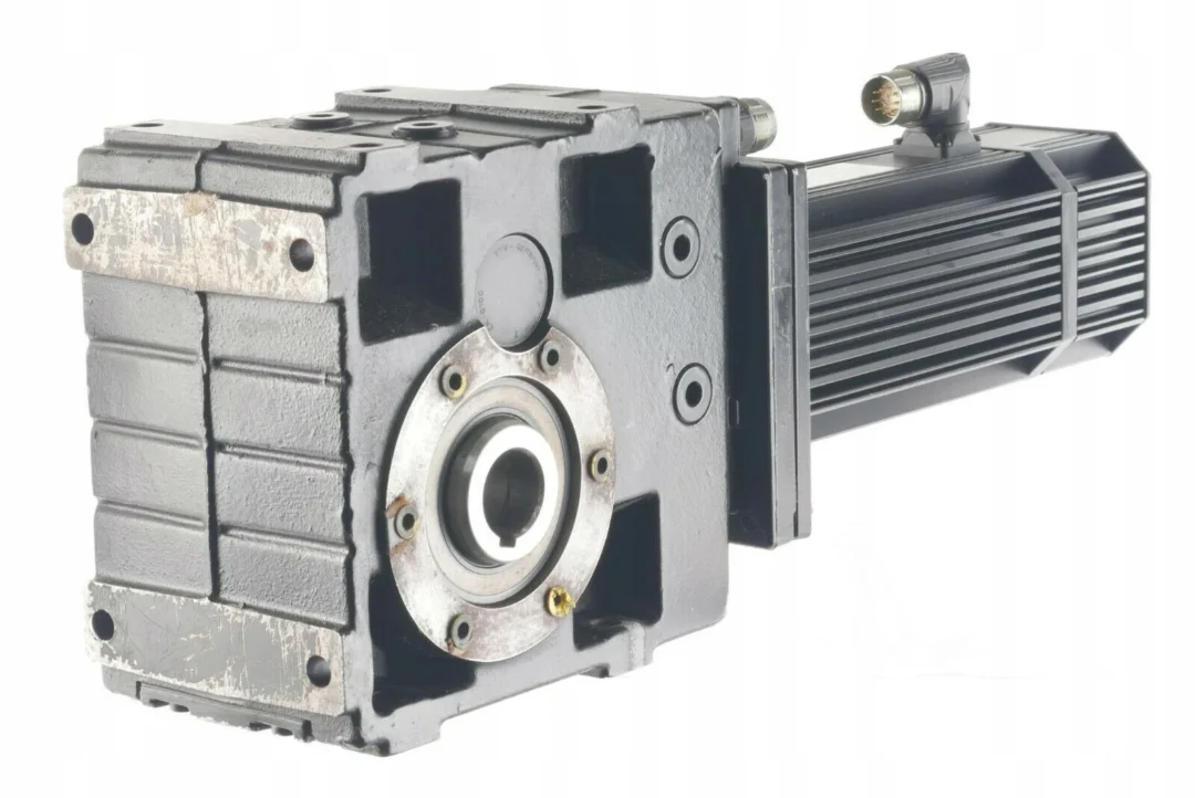 Lenze MCA 10I40-RS0B0-Z0C0-ST5S00N-R0SU
