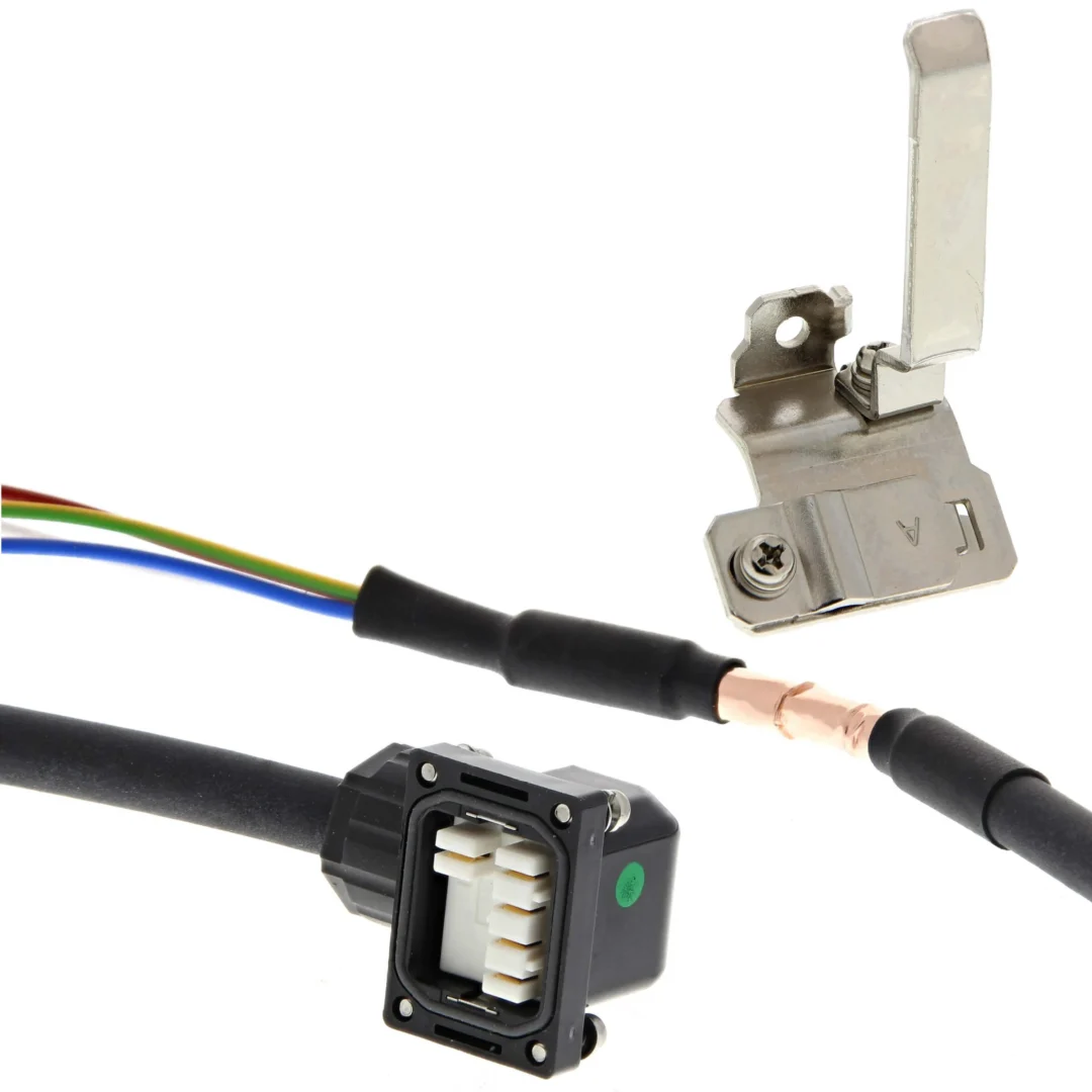 Omron R88A-CA1A015SF-E Bağlantı ve Montaj