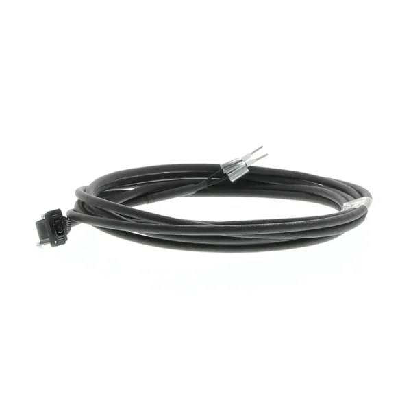 Omron R88ACAKA003BRE Bağlantı ve Montaj