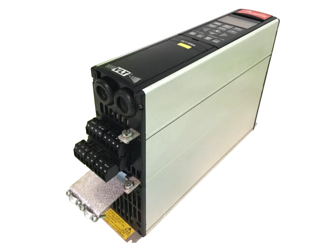 Danfoss VLT5004PT5B20EBR3D0F30A10C0